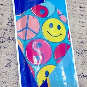 NEW 90’s Style Colorful Peace and Smiley Kite